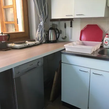 Holiday home Toparti Kertes Nyaralo